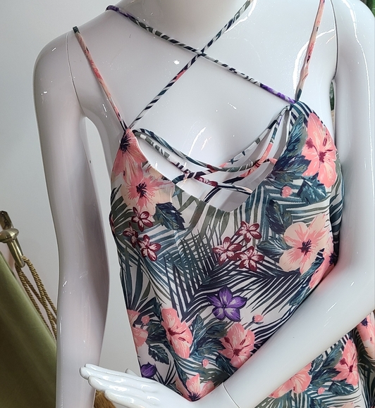 🦋Floral Print Tank Top - Picture 6 of 7
